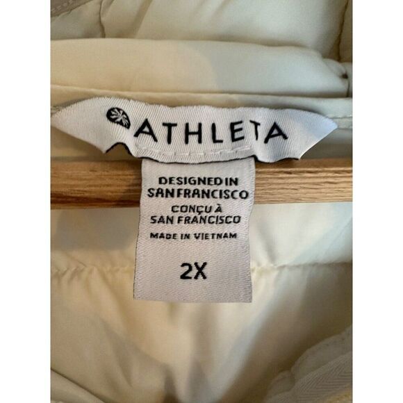 Athleta Aire Puffer Jacket in Color Bone Women's Plus 2X - Picture 5 of 10